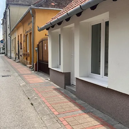 Pap Koez Apartman Apartment